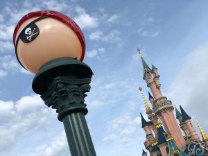 Festival of Pirates and Princesses Lamppost decoration at Disneyland Paris